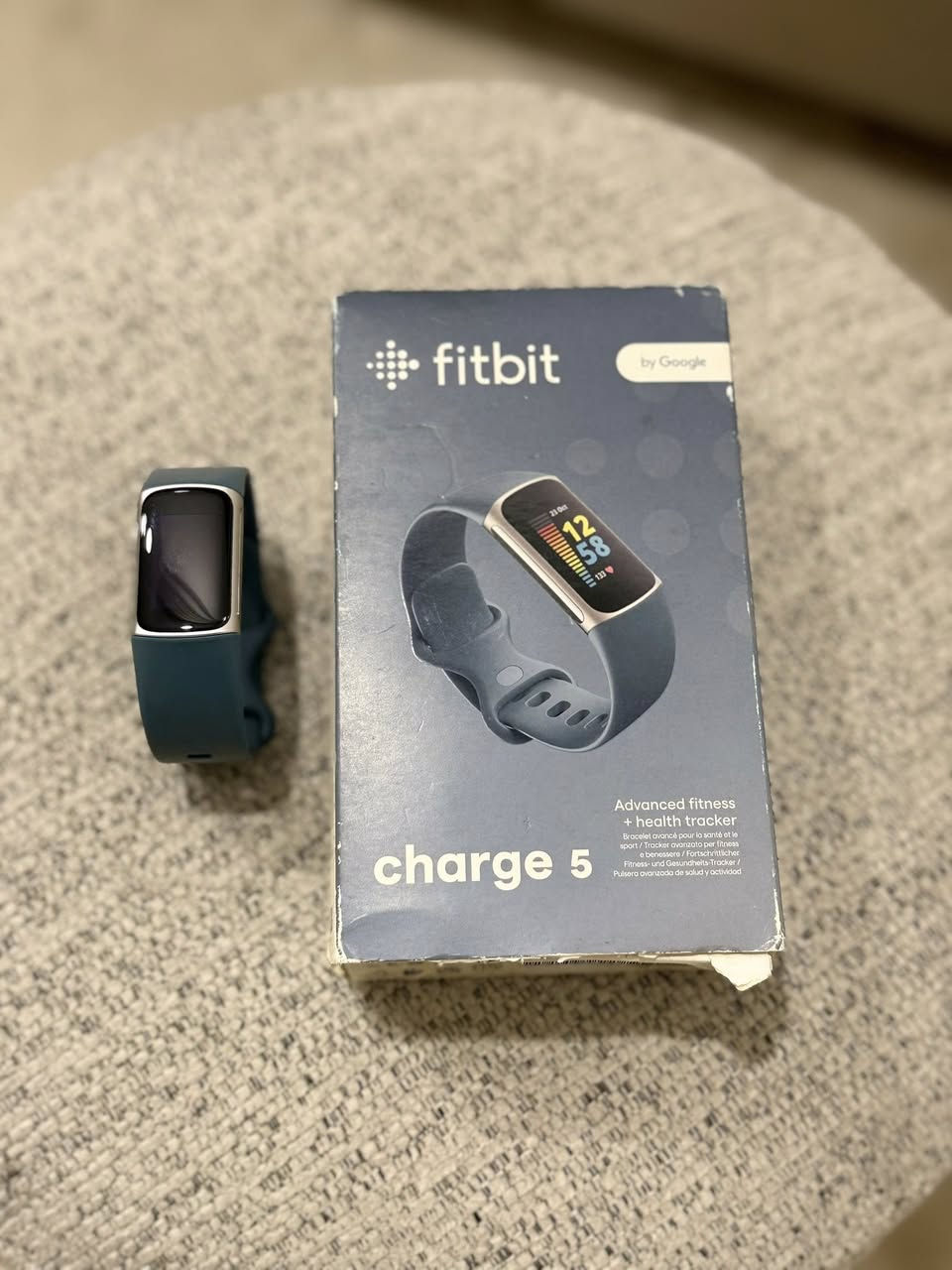 وصلنا حديثاً ساعات وباندات ماركة Fitbit الأصلية
إذا تحب تتابع صحتك ولياقتك بطريقة ذكية وعصرية، ساعات Fitbit توفر لك:
 • قياس نبضات القلب
 • تتبع النوم
 • حساب الخطوات والسعرات الحرارية
 • متابعة التمارين الرياضية
 • بطارية تدوم لعدة أيام
 • تصميم أنيق يناسب جميع الأذواق

متوفرة بعدة موديلات وألوان
أسعار مميزة وعروض خاصة
توصيل سريع لجميع المحافظات

للحجز والاستفسار يرجى مراسلتنا عبر الخاص


**إذا كنت صاحب هذا الإعلان وتريد حذفه لأي سبب، رجاءا أرسل رسالة إلى الدعم الفني**