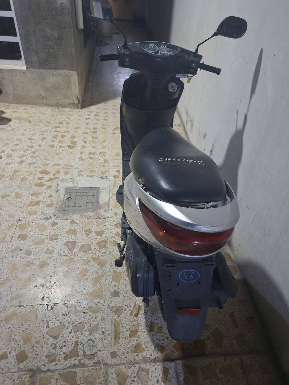 السلام عليكم 
دراجه بريز لايت ناصي للبيع ١٤٠ كابريتر الدراجه مكفوله كهربايات سلف هندر كله شغال حتى قفل استيرن الدراجه متكامله ما تصرف عليه الف العنوان ديالى بني سعد السعر ٧٠٠ و بيهة مجال حك الجيه 
***********
