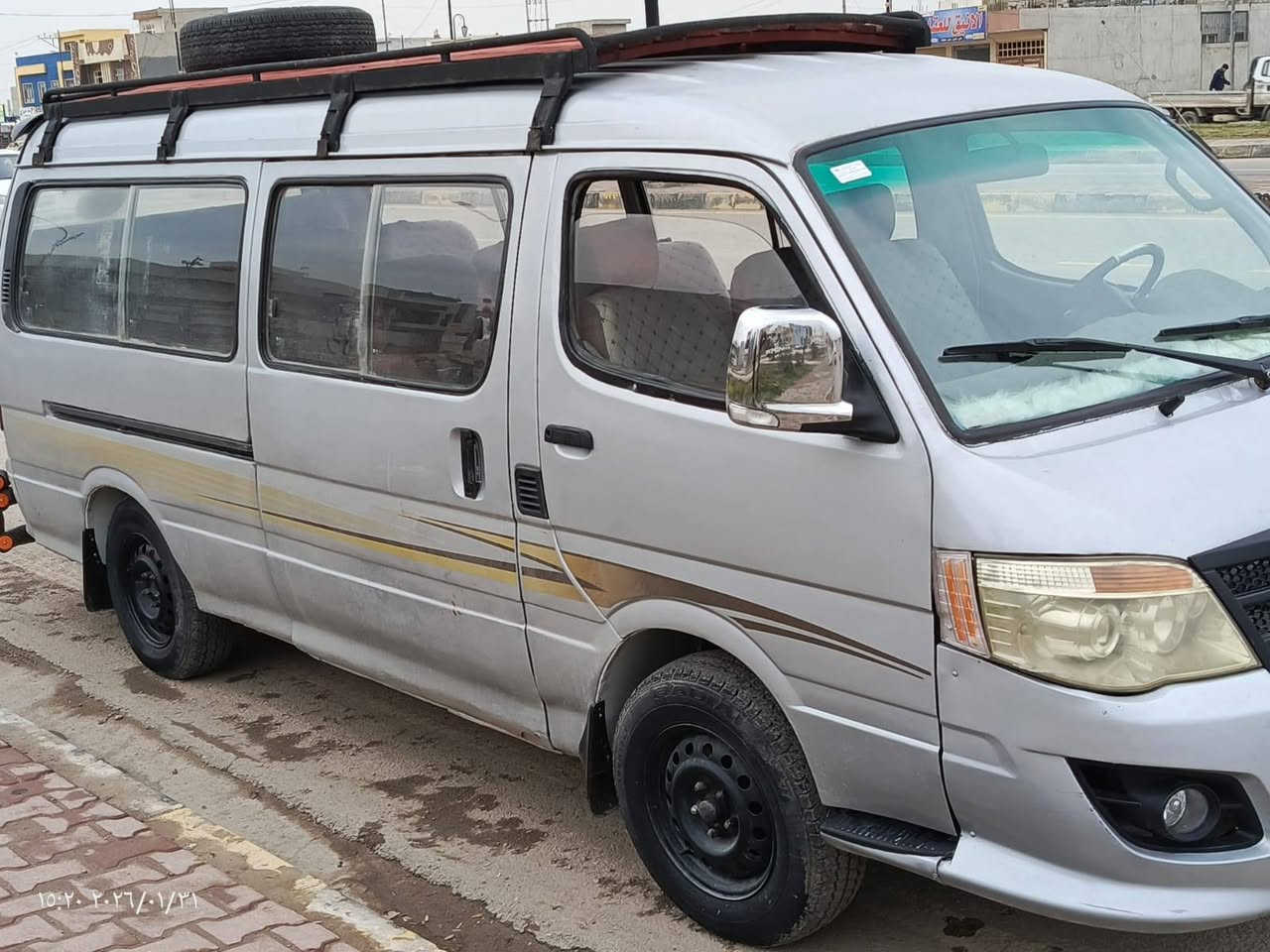 فتون 2011 بسمنه سياره جاهزه مصبوغه عام شرط تحويل طخم تاير جديد باتري جديد كير محرك اكسل كله بل شرط مكان السياره بل موصل سعر 60وبيه مجال شي قليل رقم بي واتساب ***********
