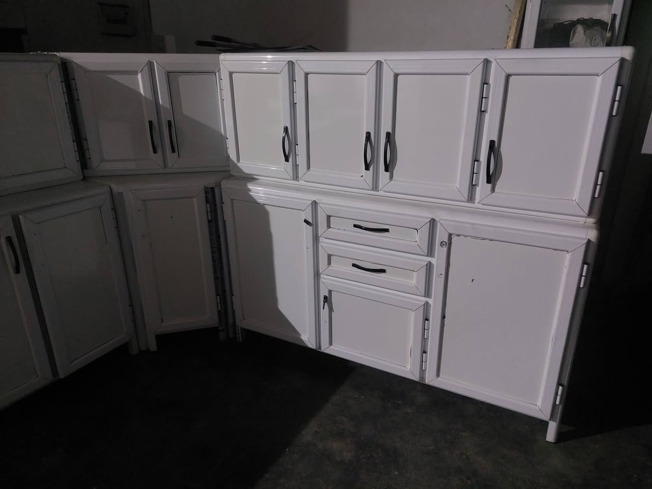 لەتەکیە،***********
