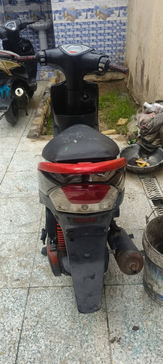 السلام عليكم معك ماكس عدله مفتوحه بدل بيها زنجيل فقط دراجه فول معرض بيت غودي سعر500 دراجه عندي مقطوع بيها برغي بالصالونصه وبيها صوت خفيف سلوفندر كرويات شغاله ما ناقصها اي شيء ***********
