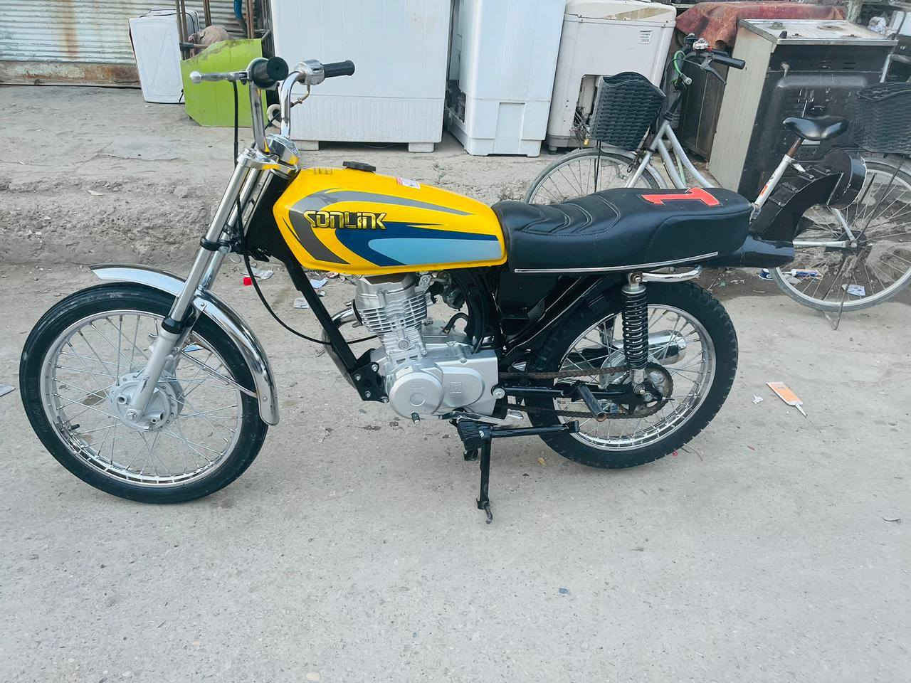 سلام عليكم دراجه شاصي ٢٥ أوراق كامله الدراجه تعمير ٢٥ مكفوله مكاني ديوانية مركز ***********
