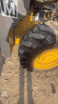 أسلام وعليكم شفل للبيع كوماتسو حجم60موديل91رقم بغداد الشفل خير من الله دفع رفع  ما نقصه اي شي سجين جديده العنوان قرب مدينت بسمايه (السعر 100)(***********)
