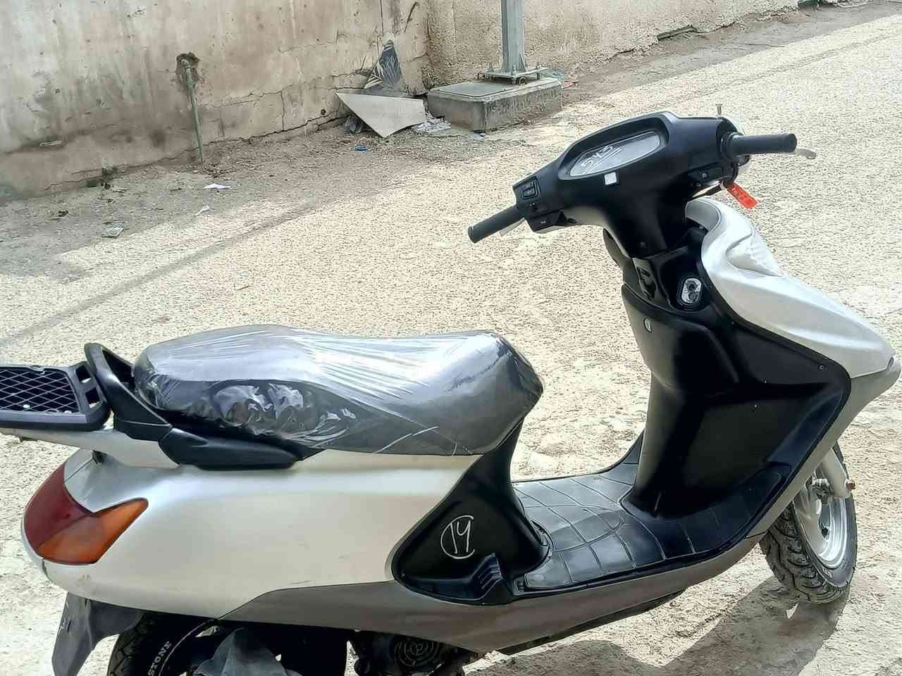 سلام عليكم شباب عندي دراجه اللبيع سبيسي دراجه مفتوحه كفارات ياباني اصلي ابو الختم دراجه خير من الله سلف هندر كهربايات كلهة شغاله مابي اي نقص السعر 750 وبيهة مجال الاستفسار رقم ***********
