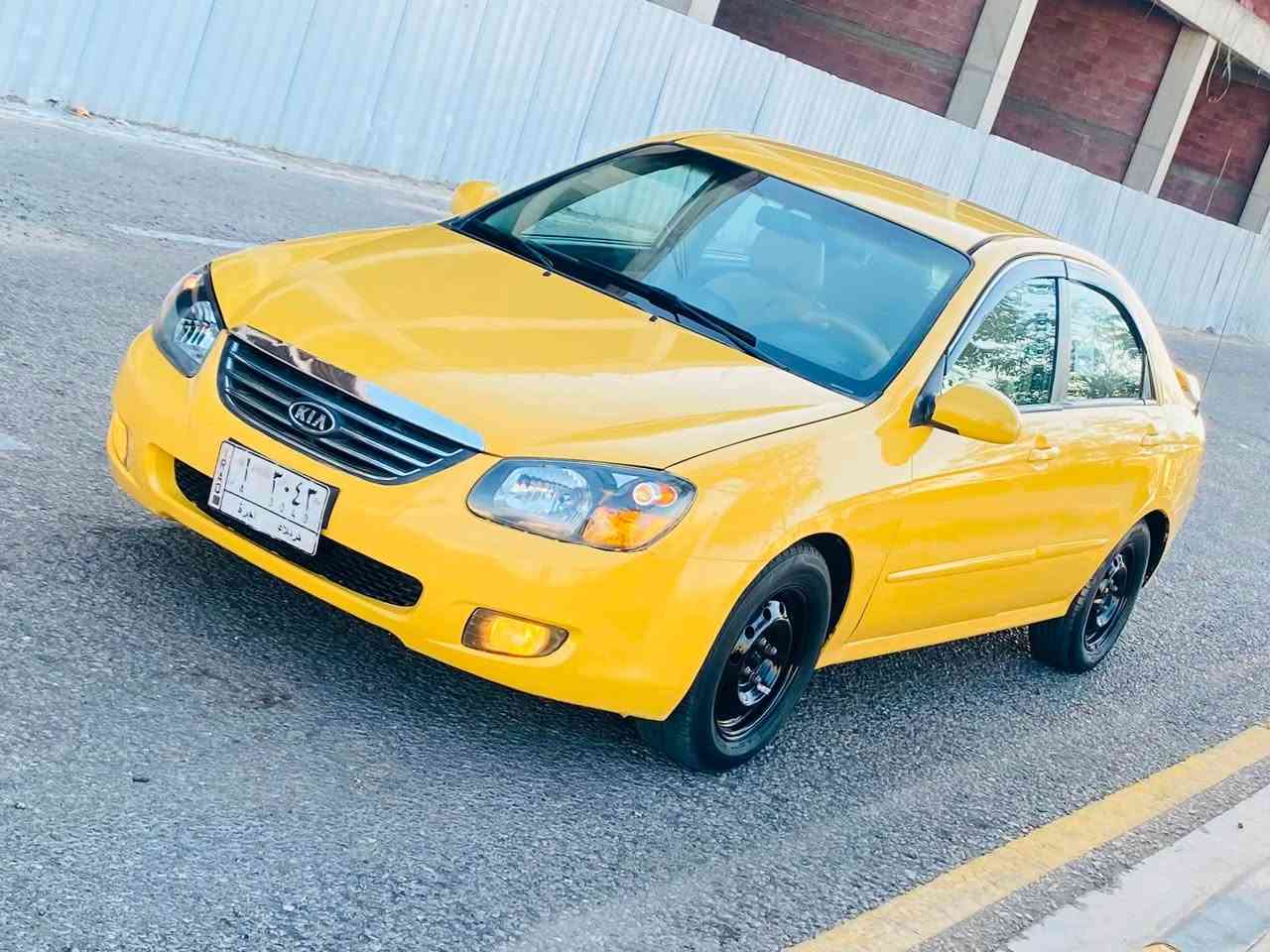 السلام عليكم للبيع كيا سبكترا موديل 2008 وارد امريكي حادث باب فقط والباقي مكفول كفاله عامه من ضربه مكينه 2000 دوش مصفره هيه وغرمات سنويه لغاية 28  دووخل بيجي. سياره جديده حيل وجاهزه واي نقص مابيه كير مكينه مكفولات حداد تخم تاير تبريد ثلج سعر 74. لاستفسار لاتصال  على رقم *********** مكانة كربلاء
