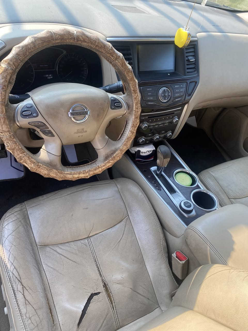 من رخصة الادمن
سياره باثفندر 2014مكفوله من كلشي ومن الصبغ بس بيها طخات خفيفه كلش حتى مامبينه تبريد على ميكانيك كله كامل مكمل السعر 100 وبيها مجال قليل للاستفسار 

‭0770 557 5784‬
