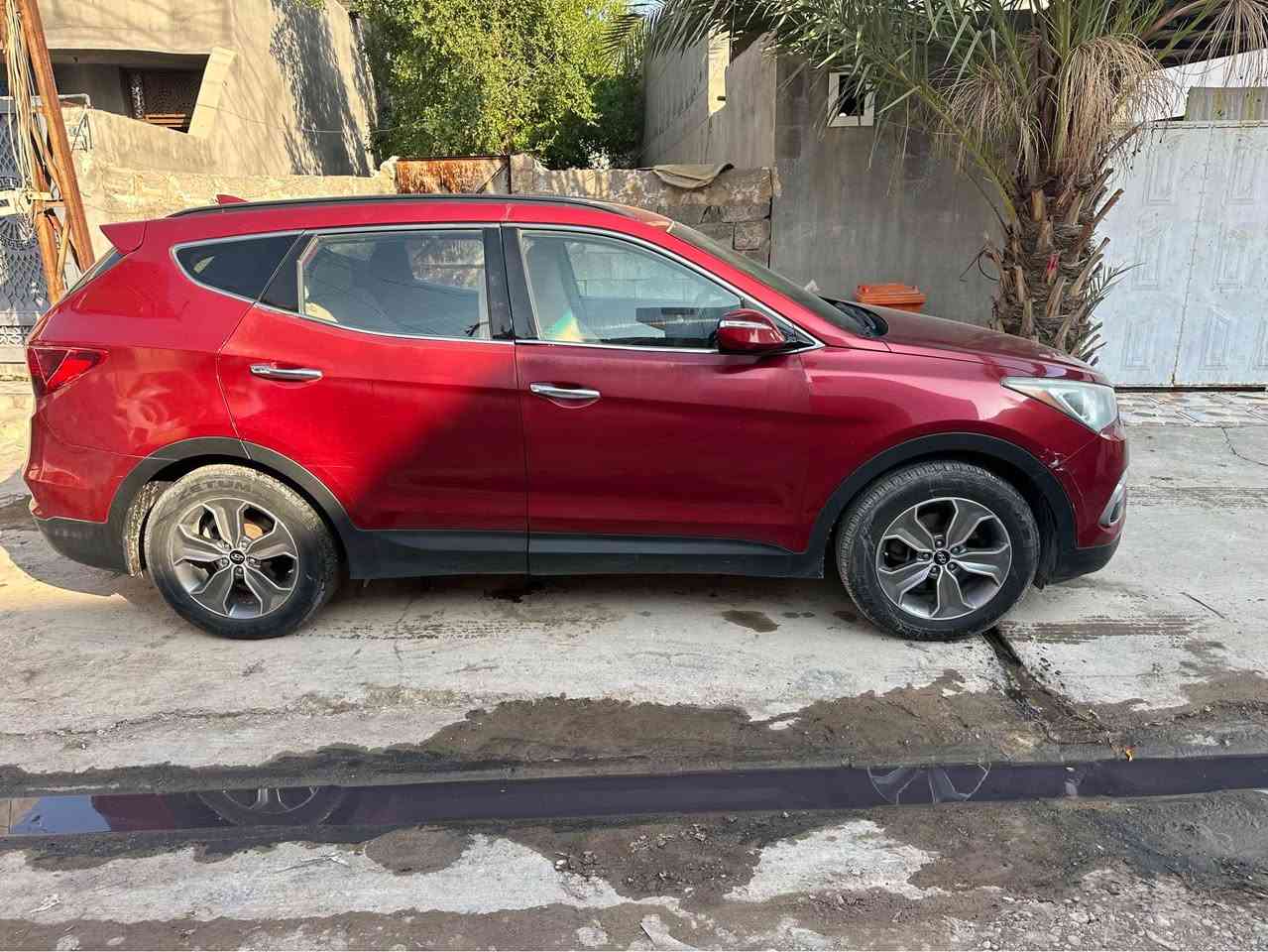 تحية طيبه الى جميع الاعضاء المحترمين
سنتافي موديل 2017 
سيارة بحاله جيدة جدة وراد امريكي اربع سلندر شرط الكير والمحرك وتحويل ماشية 96 الف حقيقي مواصفاتها فور ويل كشنات هيتر تبريد مركزي وبعد كثير من واصفات اخرى اطارات وبطارية جديده
ضررها بابين من جهة السكن صبغ وقليل من جامرلغ خلفي بدون ارباك بجم كبس
السعر 165 وبيه مجال للطيبين
للاستفسار ‭0770 134 9655‬
عنوان طوز خورماتو طوز, صلاح الدين
