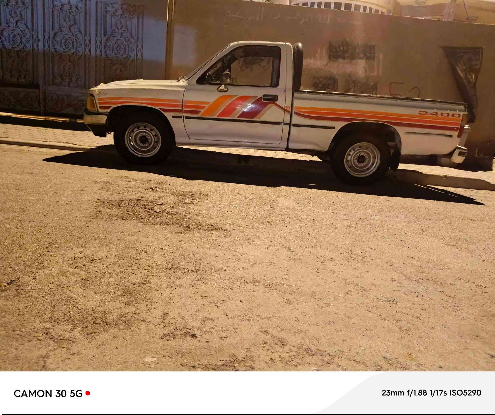 السلام عليكم سيارة البيع بيكم تك تيوتا موديل 93 رقم قادسيه مشروع وطني شاصي كير مكينه نضاف كهربايات شغالة السعر 45 وبيه مجال كلش قليل حق الجيه مكان السيارة العمارة  المو شراي يعبر المنشور رجائن الاتصال والاستفسار الاتصال ‏‪***********‬‏
