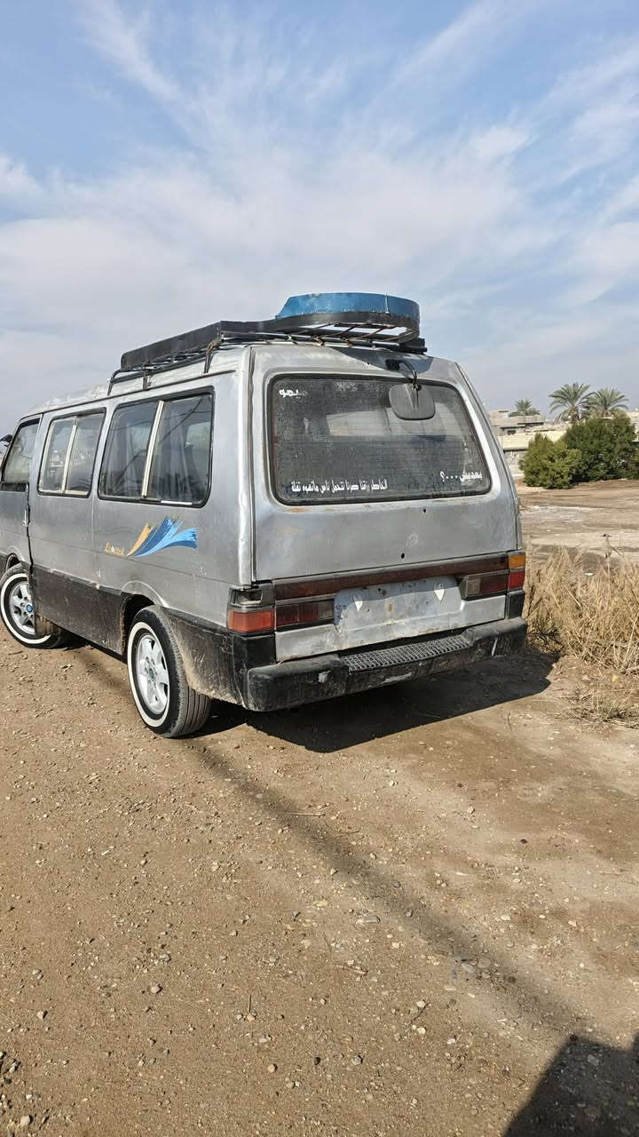 سلام عليكم كيه بسته للبيع كير ومكينه مكفولات موديل 1993سنويه صاقطه تريد تحويل تريد وكاله مكاني واسط صويره لمو شراي ليتعبني سعر 28وبيها مجال قليل ***********
