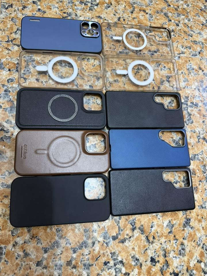 السلام عليكم كفرات إس ٢٥ ألترا و١٦ برو ماكس و١٧ برو ماكس وآيفون ٧ عادي الصغير رايدهن ب٢٥ ألف بدون التحويله لل١٧ برو ماكس سعرهة وحد عن الكفرات
رقمي ***********
