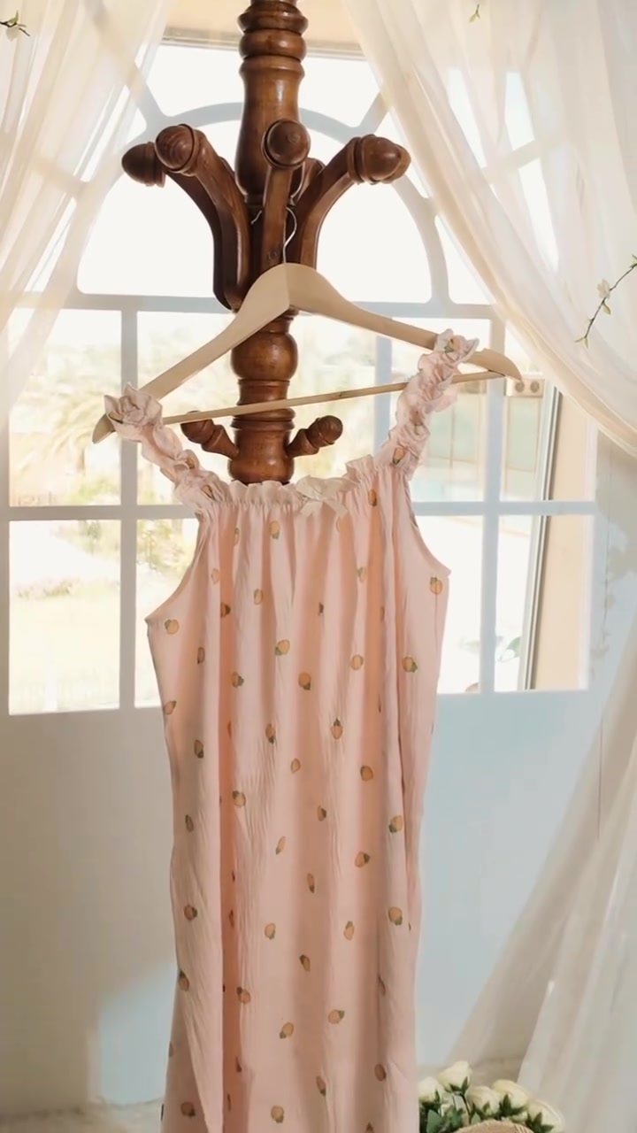 ✨ شلحة وكريشة تخبللل 😍
نعومة وراحة طول اليوم 💕
السعر 10 ألف 
متوفرة هسه بـ  تايلا ستور￼
سارعي بالحجز والتوصيل متوفر 🚚�


**إذا كنت صاحب هذا الإعلان وتريد حذفه لأي سبب، رجاءا أرسل رسالة إلى الدعم الفني**