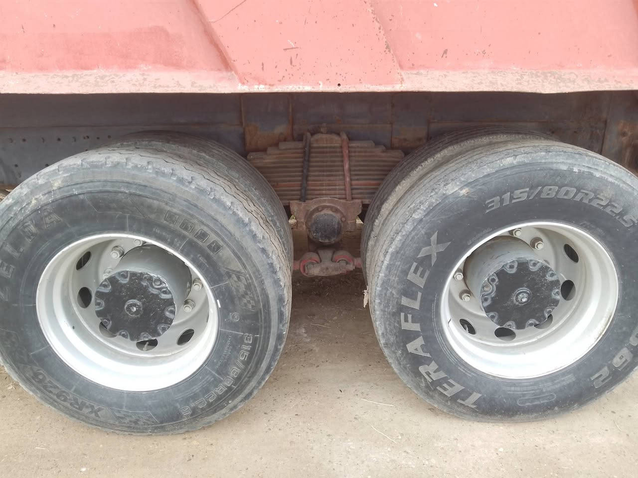 سكانيه موديل 93 حجم 143 محرك 8 ستندر لاتبخير لاتنقيص شاصي ودبل شاصي مكفولات تدفئه وتبريد سياره خير من الله ‏‪***********‬‏
