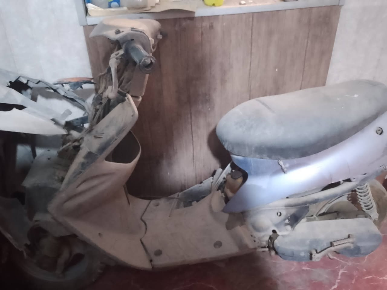 سلام عليكم عدي دراجه متروكه صار صار سنه واريد ابيعه بس عطلاته ماعرف عطلهه شنو ب 65 وبيه مجال بغداد مدينه الصدر


**إذا كنت صاحب هذا الإعلان وتريد حذفه لأي سبب، رجاءا أرسل رسالة إلى الدعم الفني**