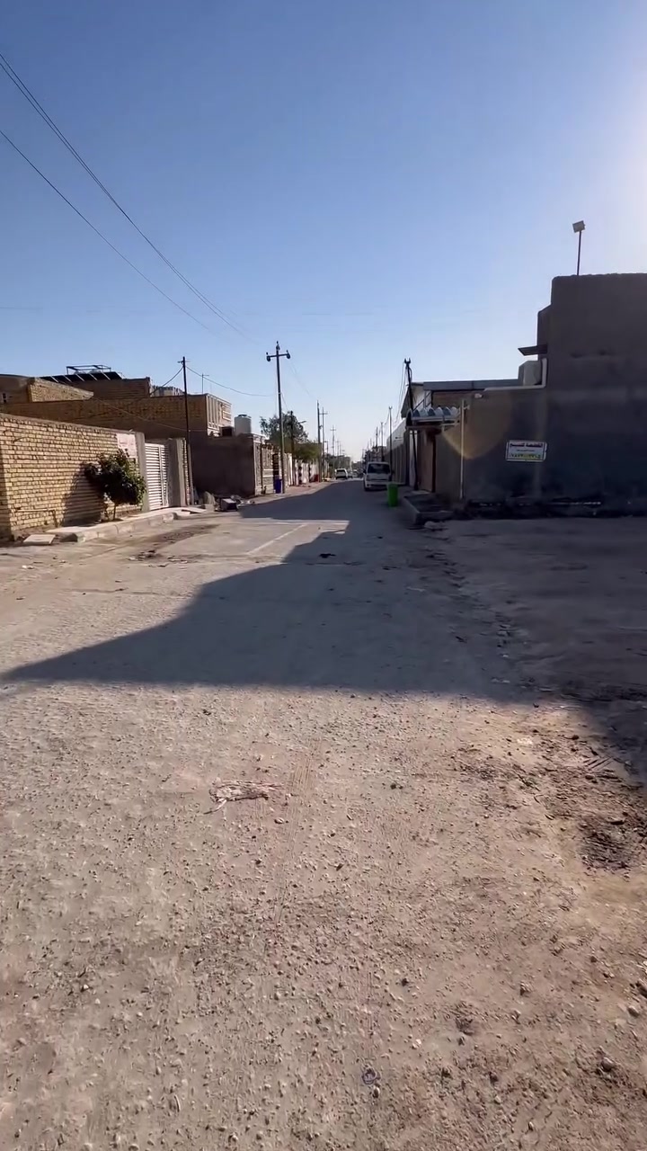 سلام عليكم قطعه للبيع طابو اسهم مساحه 600 متر تحويل مباشر العنوان سفينه شارع جامعة الإمام الصادق ثاني قطعه عن شارع الجامعه السعر ولاستفسار نتصال على راقم 

‭0780 631 7781‬☎️
