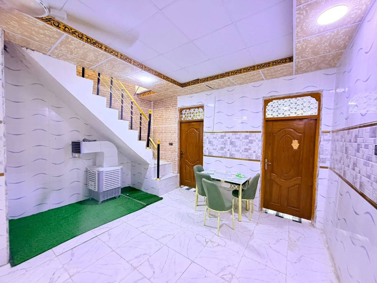 ‏يا الله بيت للبيع زراعي نجف حي ميسان قرب سكله الكرعاوي

‏المساحة.  100 متر  صب كون كريت. بناء جنائ

‏قرب شارع 60   يحتوي على غرفة    صالة     مطبخ

￼ استقبال.   صحيات   داخلية وخارجية

‏السعر    58 وبي مجال    

‏الاتصال على الأرقام.   ***********     ***********
""""""""""""""""""""""""""""""""""""""""""""""""""""
            ‏مراجعة مكتب أبو حوراء الحسناوي

‏عنوان المكتب حي ميسان مقابل السوق الأخير

    ‏يوجد لدينا. بيع شراء إيجار رهن
""""""""""""""""""""""""""""""""""""""""""""""""""""
