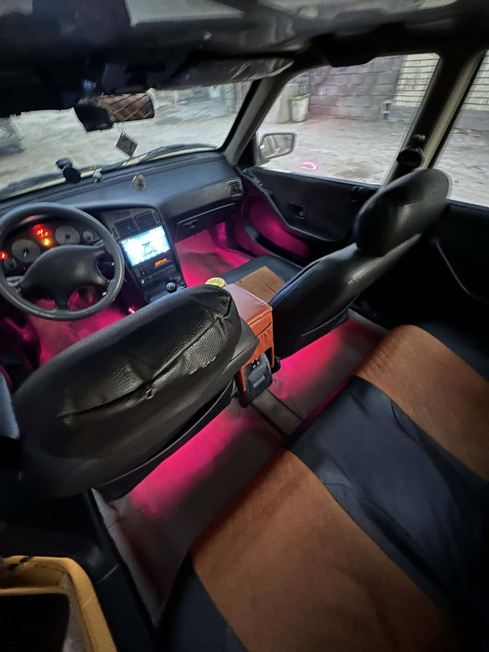 السلام عليكم بيجو بارص موديل 2015 سياره خير من الله 
فقط بيها خيط تبخير كدام عينك سياره تراي وين ما يعجبك 
التفاصيل خاص 
رقم بغداد  مصفره هيه  *********** مكاني مدينه الصدر 
السعر ٤١ وبيها مجال
