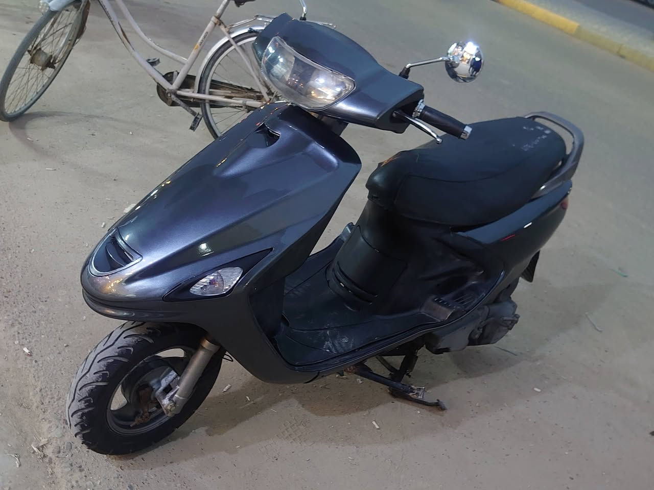 سلام عليكم فراشه حاويه جاهزه من كلشي سعر 550 مستعجل ع البيع كلش مكاني الديوانيه الاسكان ***********
