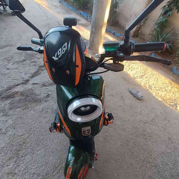 سلام عليكم دراجه شحن فول الله يشهد قبل يومين أخذته فتح كارتون مابيه اي نقص ولا ماشي بيه حتى بس مرا طلعت بيه كلشي جديد فتح كارتون تشوفه يلا تأخذها ماعرف بيه اني الشحن كدام عينك لون زيتوني أخذته ب 700 والله بفلوسه ابيع بيه مجال بسيط الي مو شاري لا يتعبني  السعر 700 الف مكاني ديالى *********** وتساب متوفر  اتصل بيك خير دلل @إشارة
