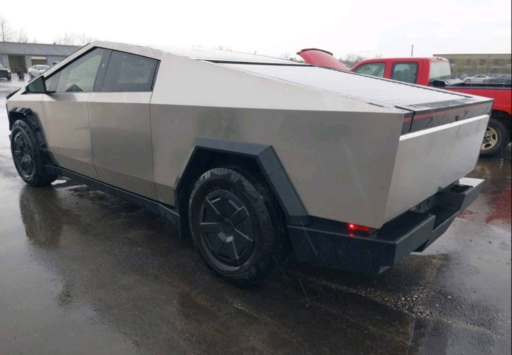 ⚡️ 2025 Tesla Cybertruck
النسخة الكبيرة والفخمة وصلت 🔥
تصميم مستقبلي يخطف النظر مع قوة وعزم جبار 🚀

✅ شاشة عملاقة حديثة
✅ دفع رباعي AWD
✅ تسارع نار وثبات عالي
✅ مدى كهربائي ممتاز
✅ كامرات 360 وأنظمة أمان متطورة
✅ داخلية فخمة وتقنيات ذكية بالكامل

💰 البيع المباشر: 370 ورقة
📍 للحجز والاستفسار: ***********
