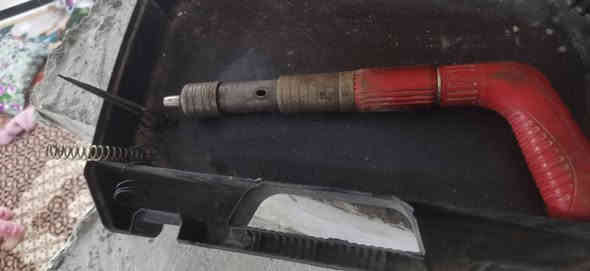 مسدس طلقه نحاس اصلي وياه ابرتين وسبرنكات حتياط مسدس اصلي شرط لفحص  لل بيع 35 …… .مكان خاجيه ***********
