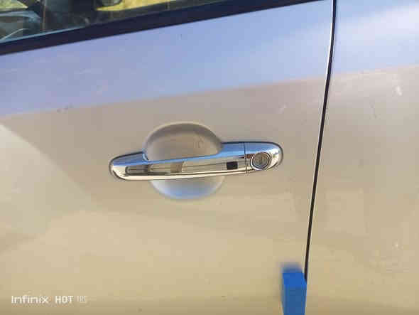 السلام عليكم سيراتو20011.خليجيه،كفاله صبغ وحادث وتبديل صدر امامي خلفي تخم تاير،تبريد السياره جاهزه،
مواصفات فول مواصفات  6نمر 1،بصمه تشغيل
2.بصمه ابواب
3.فتحه
4.فول تحكم ستيرن.حاكيه مخارج صوتية
5.شفتات ستيرن
6.مرايات شط. اشاير بالمرايات هيترات
7.حساسات خلفيه تبريد 🎹 بيانو،
السعر.......113....
***********/////***********
