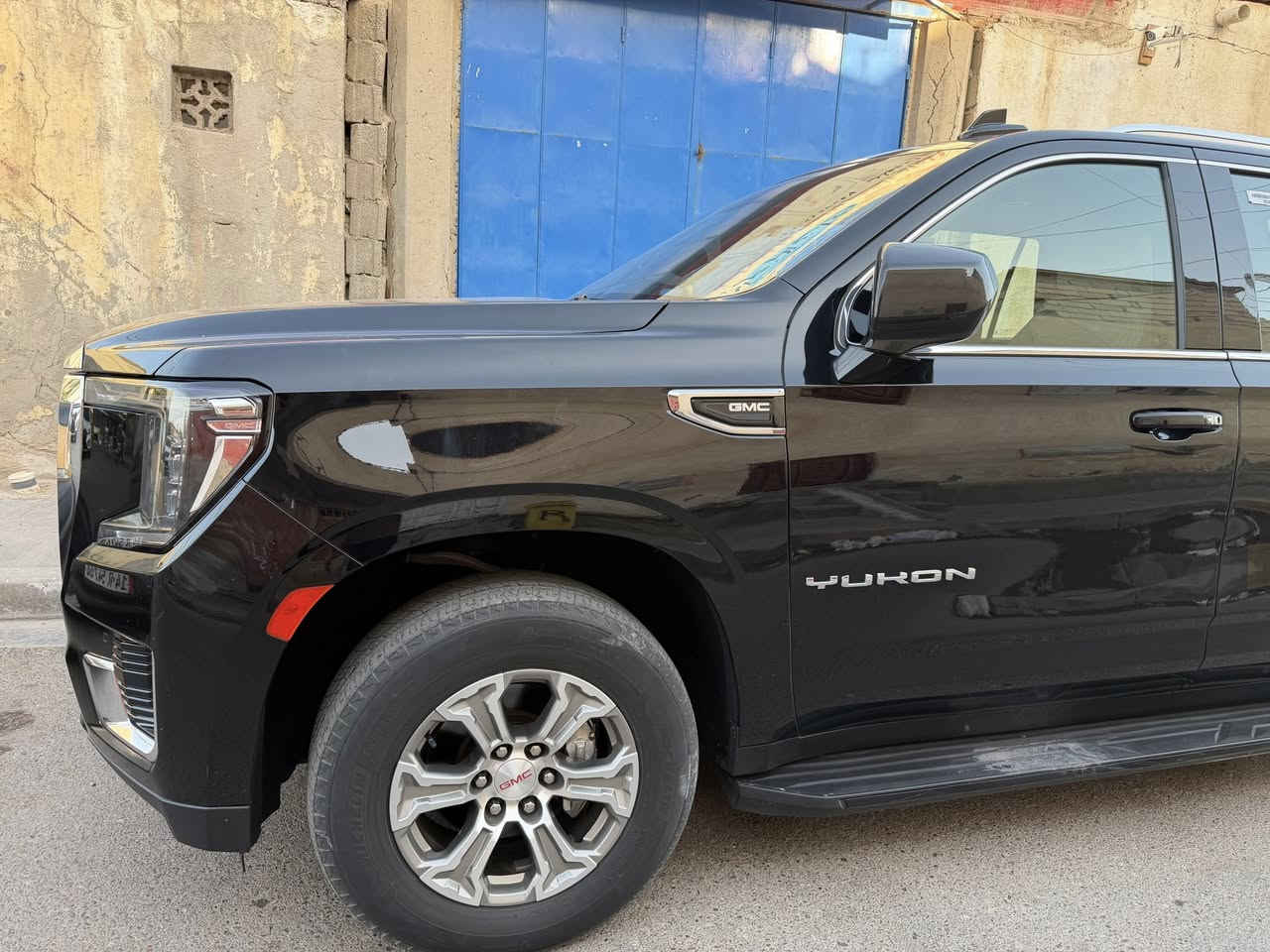 السلام عليكم 
خليجي GMC 
موديل 2023
رقم بغداد مشروع وطني
مواصفات SLE
مكان السياره البصره 
رقم ***********
