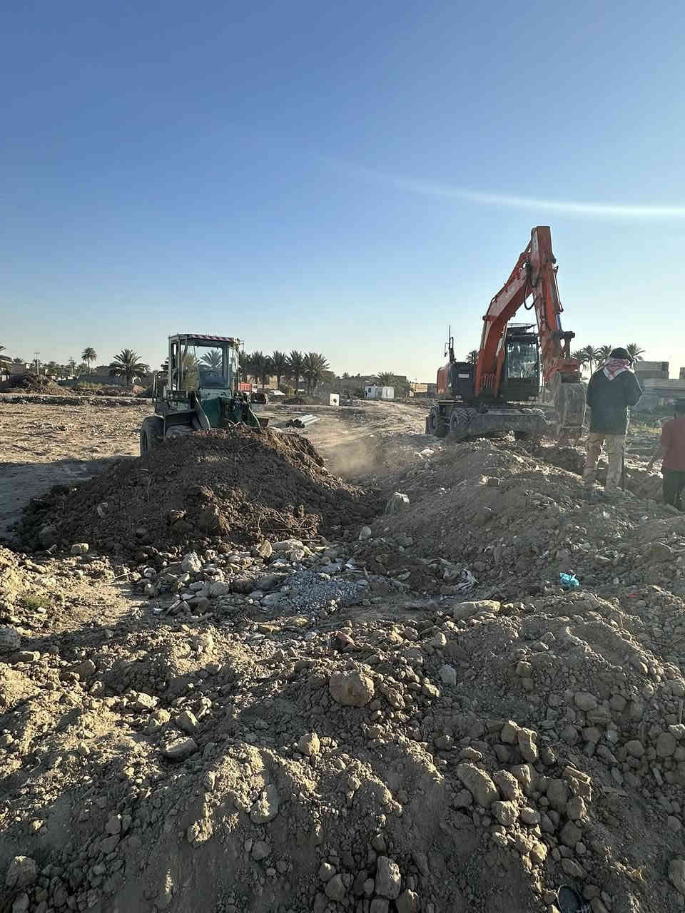 السلام عليكم

قطع اراضي سكنيه للبيع وبمساحات مختلفه. 
طابو زراعي سند 25.
 متوفره بـ مساحات  200 م و 150م بوجه 10 ونزال 15 حلوات . 

الخدمات 
ماء - كهرباء - مجاري - اناره ليليه - ارصفه - تبليط قيد الانشاء 
الموقع 📍
نهاية نادر الثالثه مقابل محطة العرفان. 

للاسـتـسفار عـن اي عقار يتم نشره
 مراسلة الصفحه او الاتصال على  🏭 
 ⁠***********   
***********
