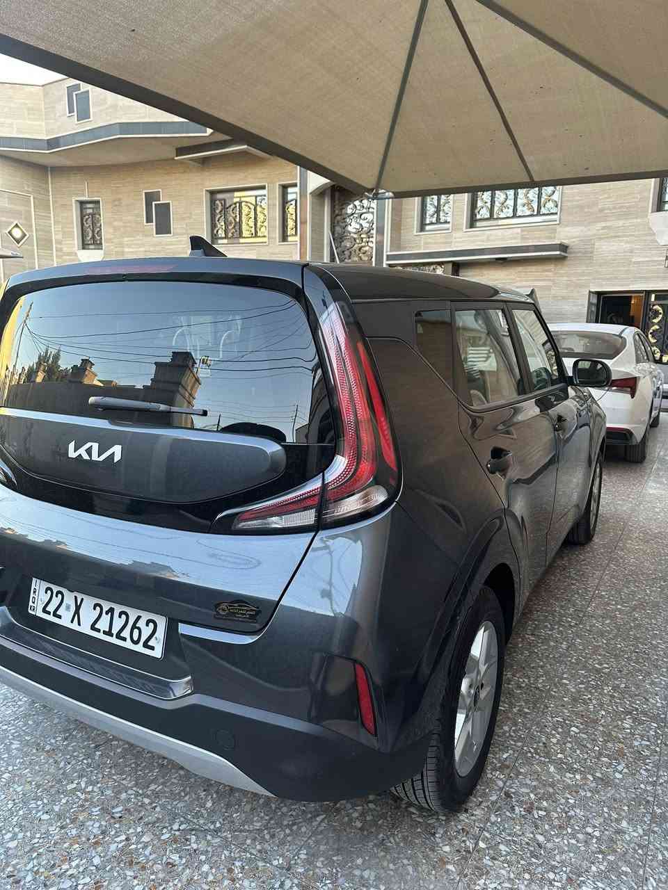 كيا صول LX لون فيراني 2023 مكينه 2000 دوش كير AT
مواصفاتها معروفه وموجوده بلصور داخل ابيض 

شاشه وكار بلي واندرويد 

حادثها بلصور كلش خفيف بدون ايرباك ولا دواخل 

رقمها اربيل باسمي تريد وكاله او تحويل حاضر اني 

سعرها 148 وبيها مجاي شي بسيط جدا 

مكاني بغداد السيديه 

ماهر التميمي ***********
