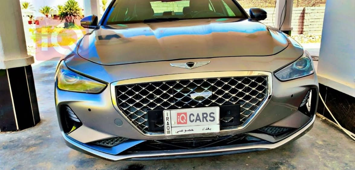 للبيع: Genesis G70 موديل 2021 –
3.3T

ماشيه : 82 ألف ميل 
رقم بغداد 
اللون: رصاصي مميز
الموقع: الأنبار
الوارد: أمريكي 🇺🇸
الحالة: نظيفة – استخدام شخصي

المحرك والأداء:
 • محرك V6 توين تيربو 3.3 لتر (3.3T)
 • أداء رياضي قوي وتسارع عالي
 • ناقل حركة أوتوماتيك 8 سرعات
 • ثبات ممتاز

المواصفات:
 • شاشة كبيرة + نظام ملاحة
 • كاميرا خلفية + حساسات أمامية وخلفية
 • تشغيل بصمة + دخول ذكي
 • مقاعد جلد (تدفئة وتبريد)
 • فتحة سقف
 • مثبت سرعة
 • نظام صوتي مميز
 • جنوط رياضية
 • إضاءة LED

أنظمة الأمان:
‏ • ABS + ESP
 • وسائد هوائية
 • نظام المحافظة على المسار
 • حساسات اصطدام

ملاحظات:
 • وارد أمريكي
 • فيها قطعتين صبغ
 • السيارة نظيفة 

السعر: 22,500$ (قابل للتفاوض)

📞 رقم: *********** او تواصل واتساب على نفس الرقم …
