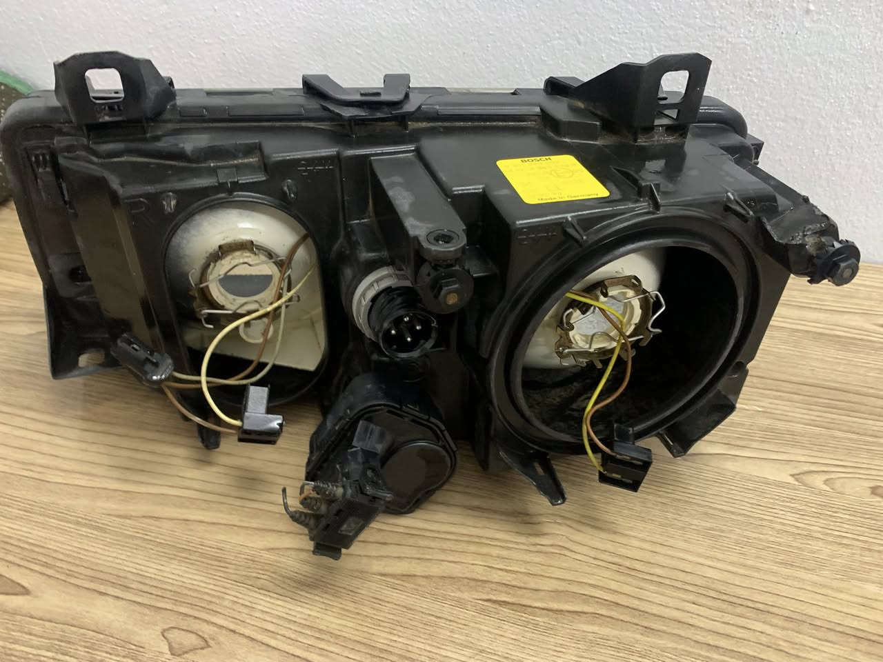 ايتات e36 ثنيناتهم جهة السكن عكس السايق
25 الف عنوان الموصل الايسر


**إذا كنت صاحب هذا الإعلان وتريد حذفه لأي سبب، رجاءا أرسل رسالة إلى الدعم الفني**