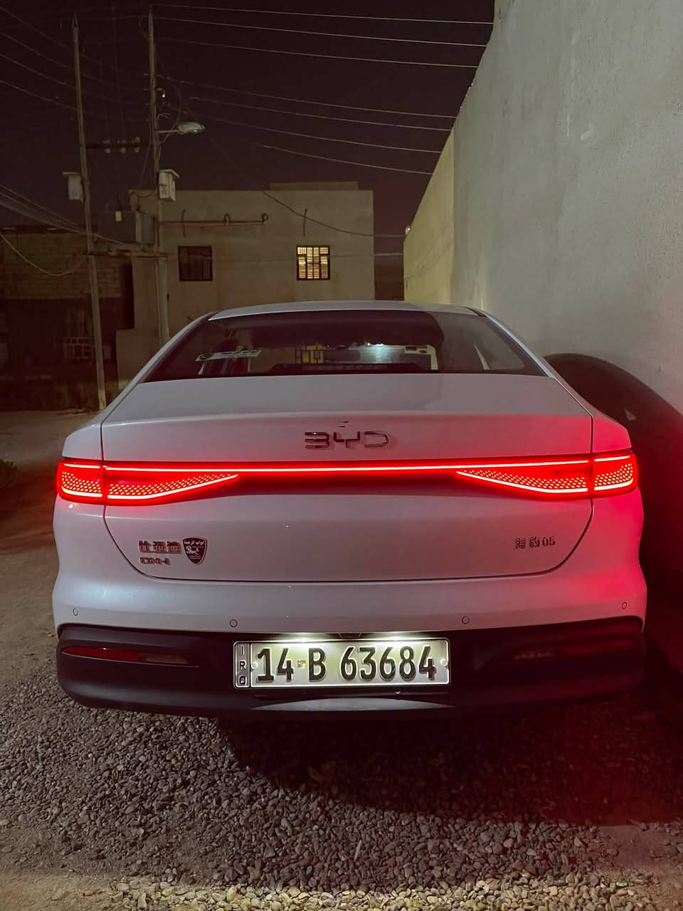 بي واي دي سيل فايف ماشيه 3400 اخت الزيرو كفاله ما عده  بيها رصعه بلبنيد رقم بصره باسمي سعر لسياره ب128تواصل ***********
