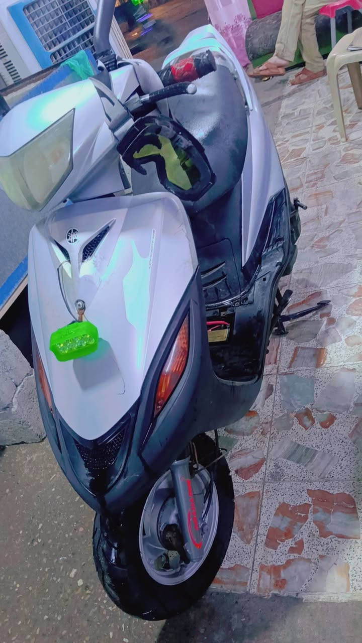 شعندك دراجه نزلهه باجر جمعه خلي واحد يستفاد من لاخ 🛵
ماكس 140 كامله نقص بس باتري واهم يشتغل مكاني بغداد الشعب 
/
كفرات سلف هندر كهربائيات دبلات جديده مري نظارات شمسيه كيج بانزيل كيج سرعه كلهه شغاله 
الشراي يتصل وخادم ***********
