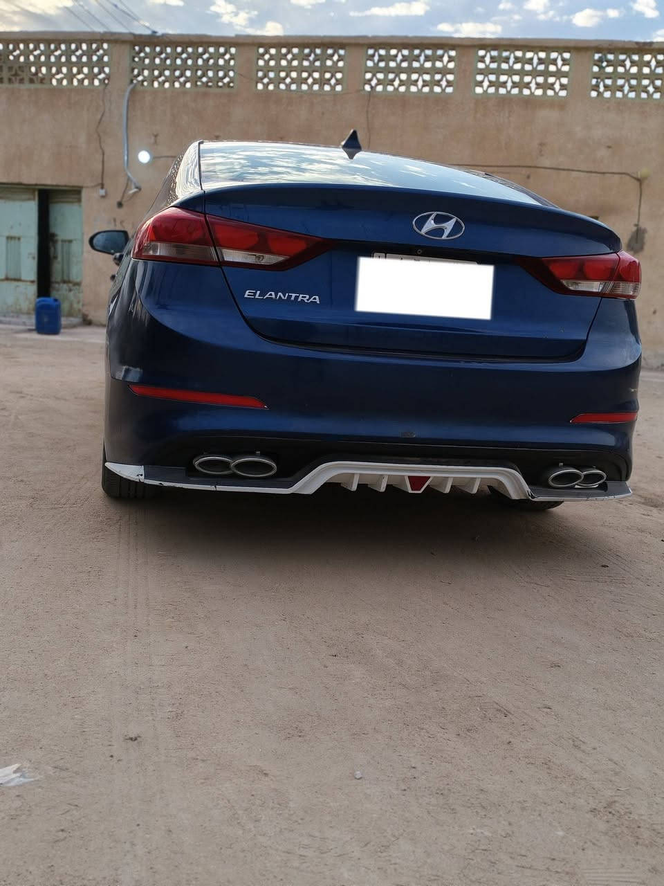 النترا 2017 وارد امريكي
السياره نضيفه ما ناقصها شي شغل وروح مكينه 2000 حادثها جاملغ وبنيد وبيها شخط مال ستوته بالبيبان وسويته عالبارد  كير ومكينه ما بيهن نقص والسياره ما مخليها كلوب ما محترك بيها رقمها ذي قار حره باسمي  مكان كرمة بني سعيد 
السعر .119$
موجود ماسنجر .+ تكدر تتصل عله رقمي 
***********
