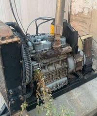 للبيع عنوان بغداد بالمشتل 07712385893