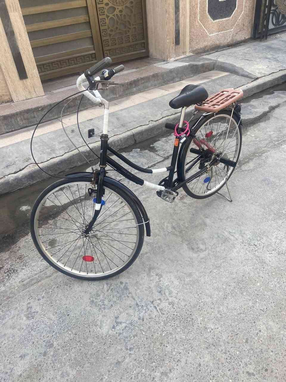 سلام عليكم بايسكل مزود يعني ضايفله اشياء هواي موضحه كدامك بايسكل بناتي بيه مكينه ٧ كيوره وبيه هواي اشياء وكاسحه تجي شوفه عيونك رايده ب١٣٠ وبيه مجال للشراي مكاني بغداد السيديه اشرف بيكم ***********
