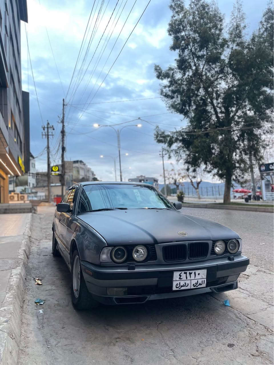 Bmw  530  V8 بلادي 
موديل 1995
حجم 530 بيلاد
كير توماتيك
سلايت 
جامات كرهربائي اوتو
دبل تكوه
دبل ارباك
دبل جكمجه 
كشنات جلد 
غرفه صاج 
تدفئه +تبريد 
ملاحضه التبريد بي ليك غاز يخلص
السعر ٥٥ بي مجال مراوس هم
***********
كورك +واتس اب
عليهه غرامات مليون ١٧٥ الف ينزل من السعر دهوك, العراق
