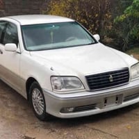 كراون 2003 • محرك شرط • تايرات جديدة