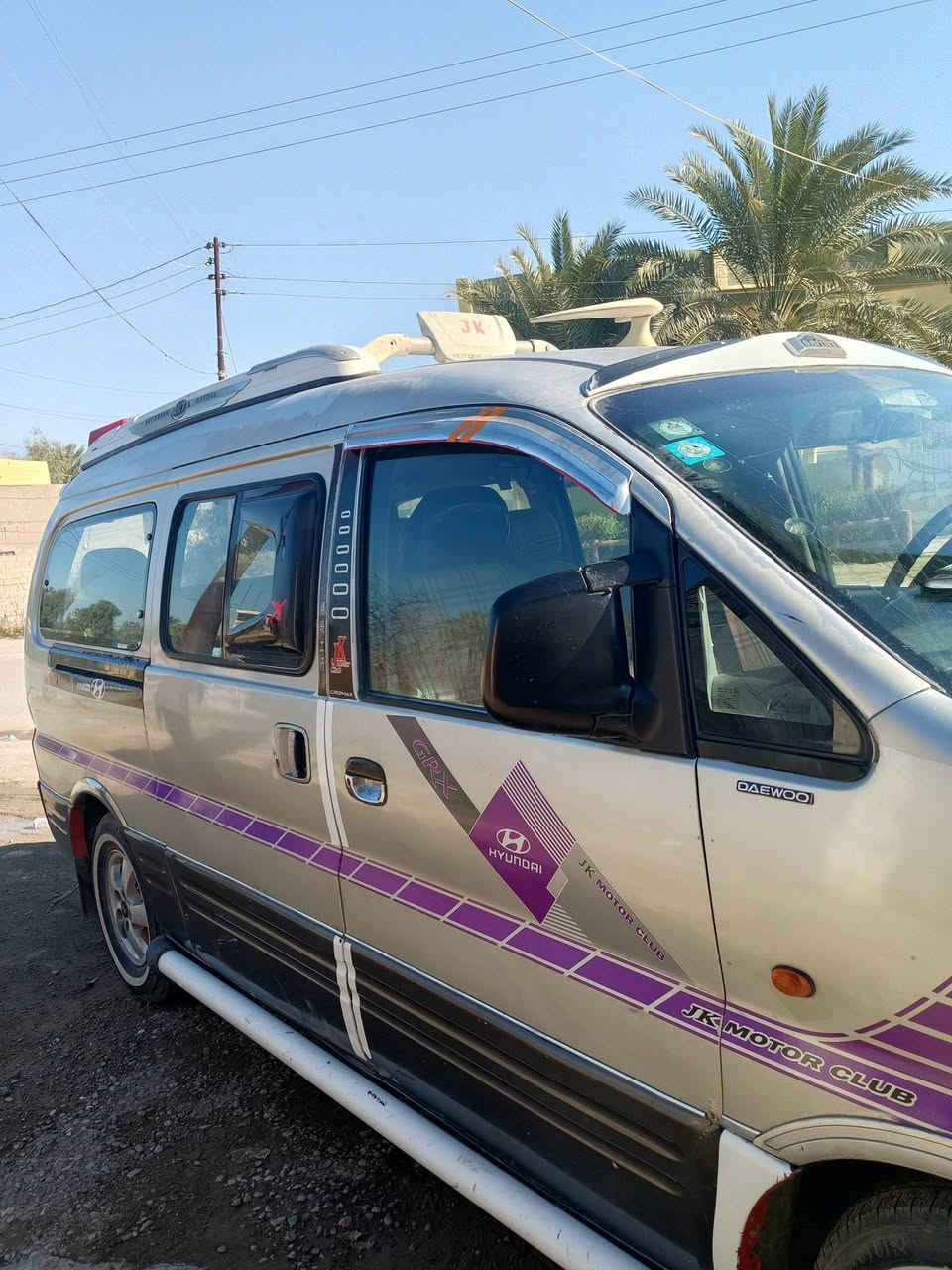 ستاركس للبيع ٢٠٠٥ سياره نضيفه وحلوه مكاني ديالى بعقوبة واي استفسار الاتصال على الرقم ***********
