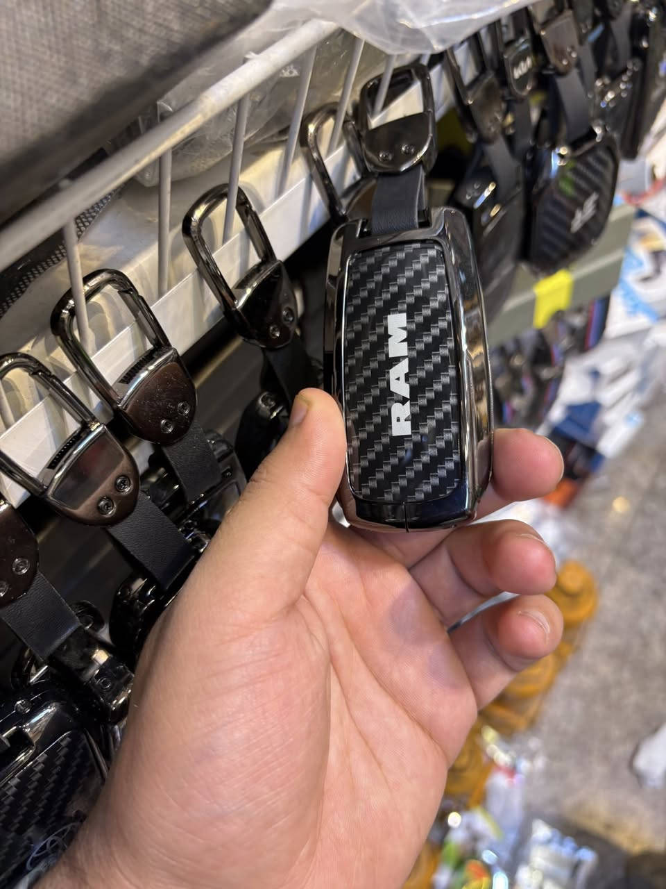 السلام عليكم 
نوفرلكم كل انواع كفرات البصمة للدوج رام و باكثر من شكل
للطلب و الاستفسار التواصل خاص او واتساب ***********
