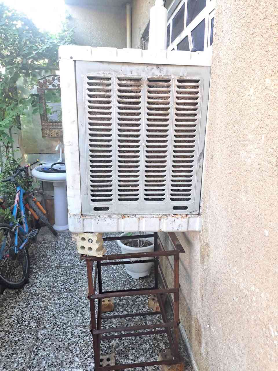 مبرده للبيع ماطور سرعتين واتربم جديد مكان بغداد كرخ سعره ب٧٠   ***********
