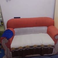 تخم 200.  كاونتر 150.  طباخ 150.  غرفه 500.    المكان حي البساتين. 077...