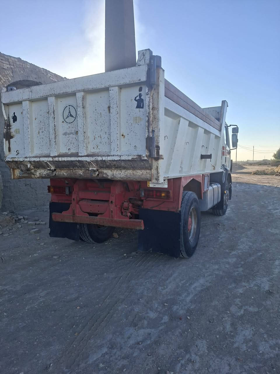 سلام عليكم
سيارة للبيع ألبي كرواتي تك قلاب سيارة اصل راس تريلة بلادي شاصي بلادي بدون تطوالة السيارة سبرنك بلادي ابو الاربعة هوائي مكينة 8 دبل تيربو حجم 38 كير 155 فافون كهربائي السيارة مكفولة مكينة وكير واكسن وشاصي وقمارة كله بلادي علمأ ان السيارة ألماني بلادي السعر (260 ورقة)  وبيها مجال للستفسار الاتصال على الارقام (***********)(***********)
