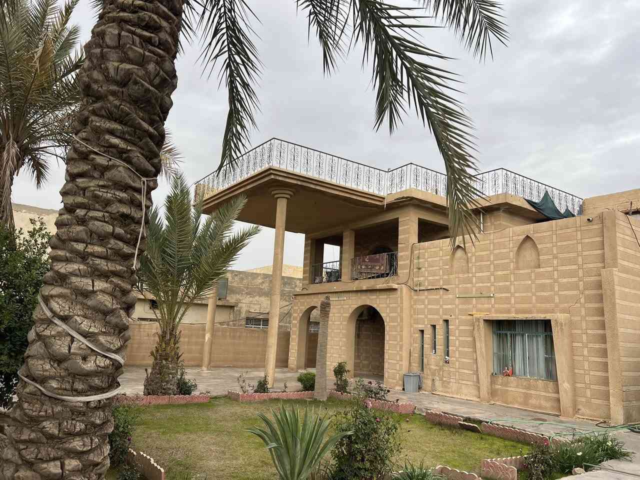 دار للبيع 600 م
تكريت حي المعلمين 
خلف التجاري خلف شركة زين يحتوي الدار على 6 غرف نوم وهول واستقبال ومخزن كبير وحديقه كبيره 
لمعرفة السعر الأتصال على الأرقام الظاهره
***********
***********
@إشارة
