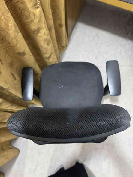 عندي 6 كراسي مكتبي هايدروليك 
نظام هايدروليكي صعود نزول
نظام سحب تجوات يد صعود نزول
نظام نفخ المقعد
سلايت تجوات

جدد ونضيفات كلش
الي يريدهن كلهن ابيعهن 
والي يريد مفرد ابيع كذلك

للتواصل واتساب / اتصال

***********
