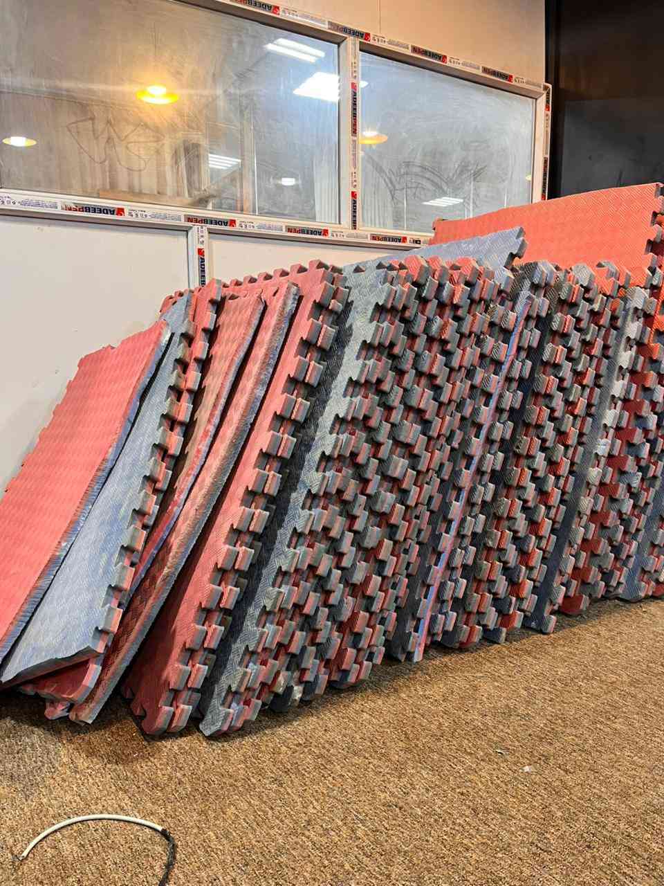 سلام عليكم
مضارب عدد2
كيس ملاكمه الحجم الكبير عدد 2
بساط 80 قطعه للاستفسار الاتصال على الرقم ***********
