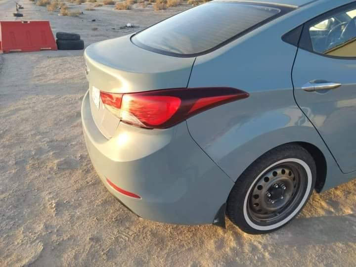 النترا 2016 وارد خليجي
بيها رشات صبغ 
والمكينه مبدل بيها بس كازكيت للتواصل ***********
السعر خاص
