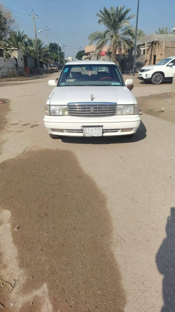 سيارة أرنب موديل 92 مكفولة من الضربة والكصة والعيب الشرعي مكينة ثنين ونص جديدة السيارة جاهزة من كلشي خير من الله رقم بغداد باسمي سعرها 75 وبيها مجال بسيط تجي وتدلال العنوان بصرة مدينة رقم التلفون ***********
