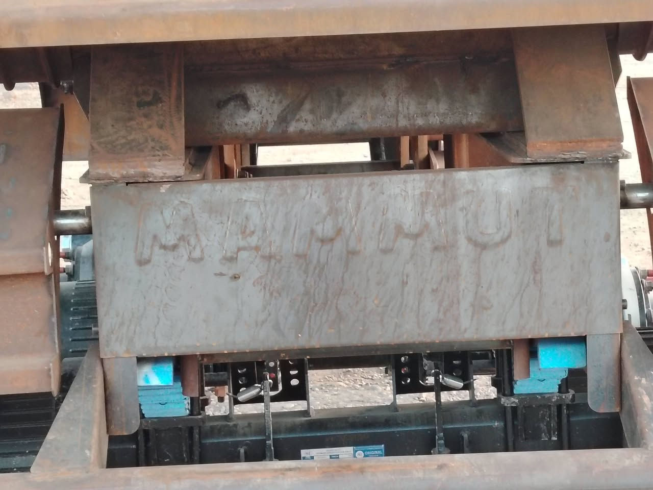 عمل نساف ماموت إماراتي
شاصي عمل تركي
*********** للاستفسار
