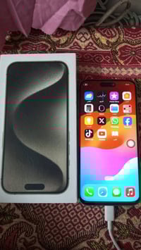 16 برو ماكس اماراتي اذا اكو مراوس بجهاز بس مو ايفون عادي اراوس  078667...