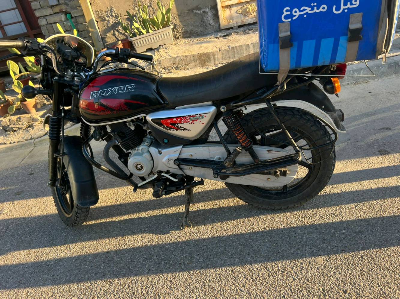 دراجة بوكسر لبيع موديل 2023 دراجة  نضيفه وخير من الله مرقمه بسمي تحويل ثاني يوم سعر 1900000  جاد يخابرني على رقم
***********